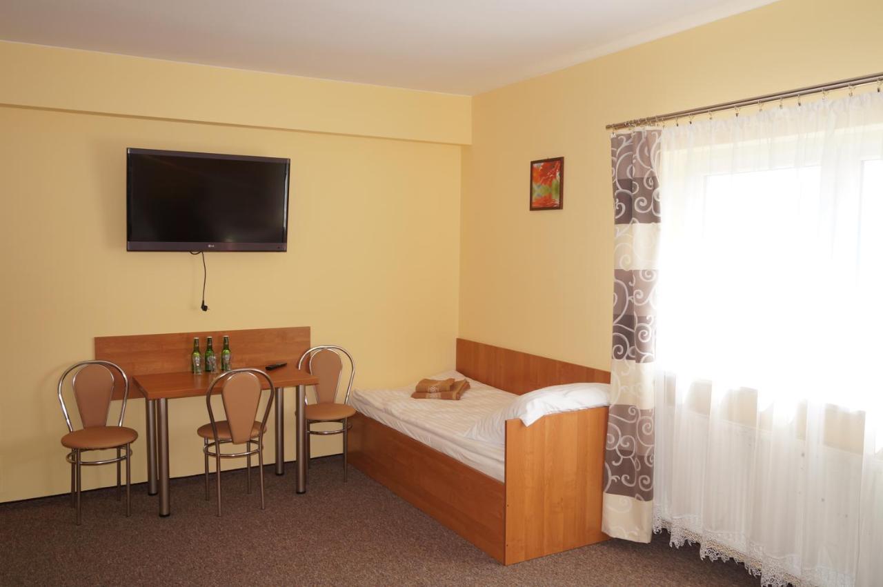 Hotel-Restauracja-Bar Rudka Ostrowiec Świętokrzyski Eksteriør bilde